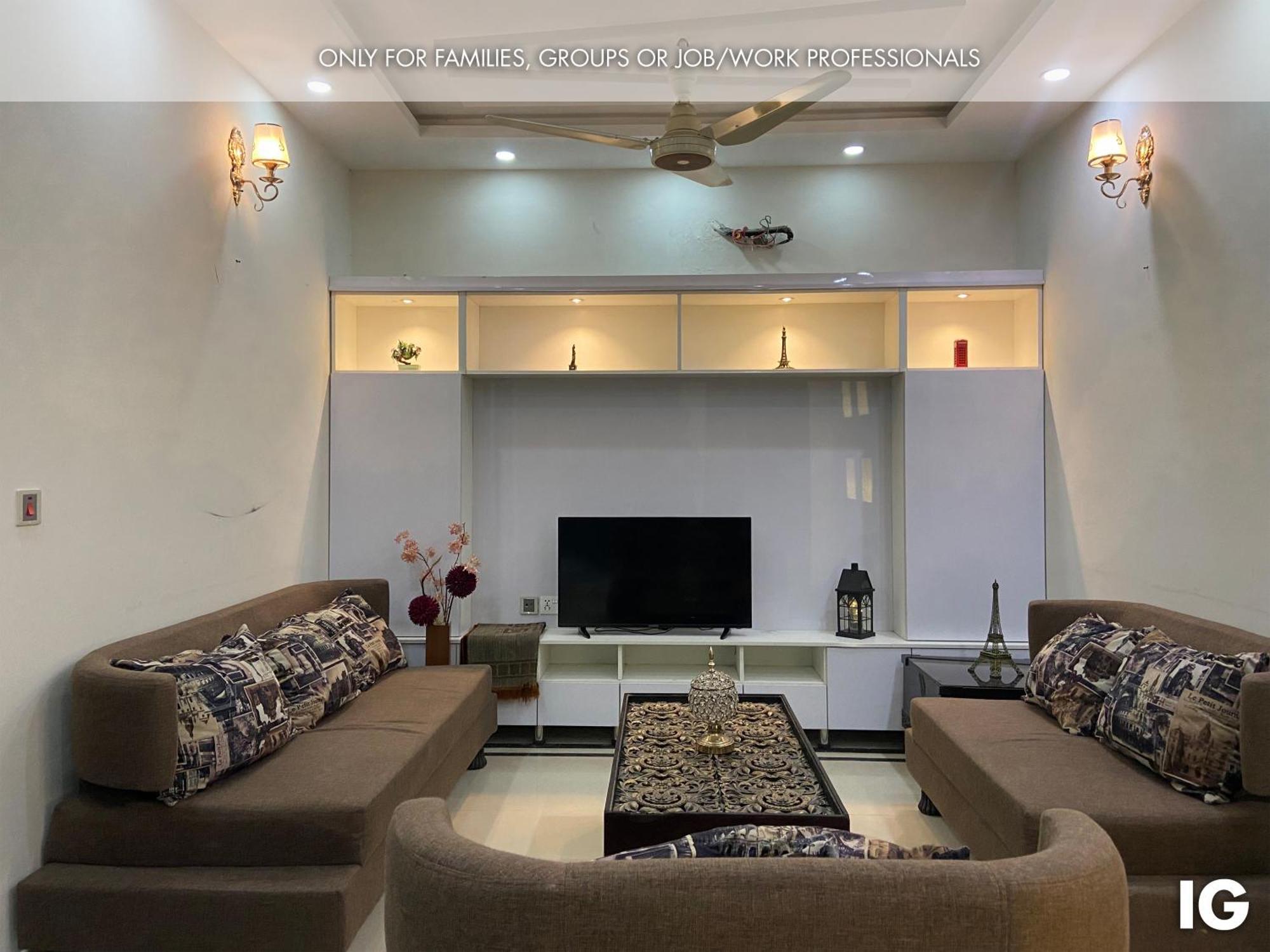 3 Bedroom Furnished Holiday Home Near Valencia Town, Lake City & Ring Road Lahore Exterior foto